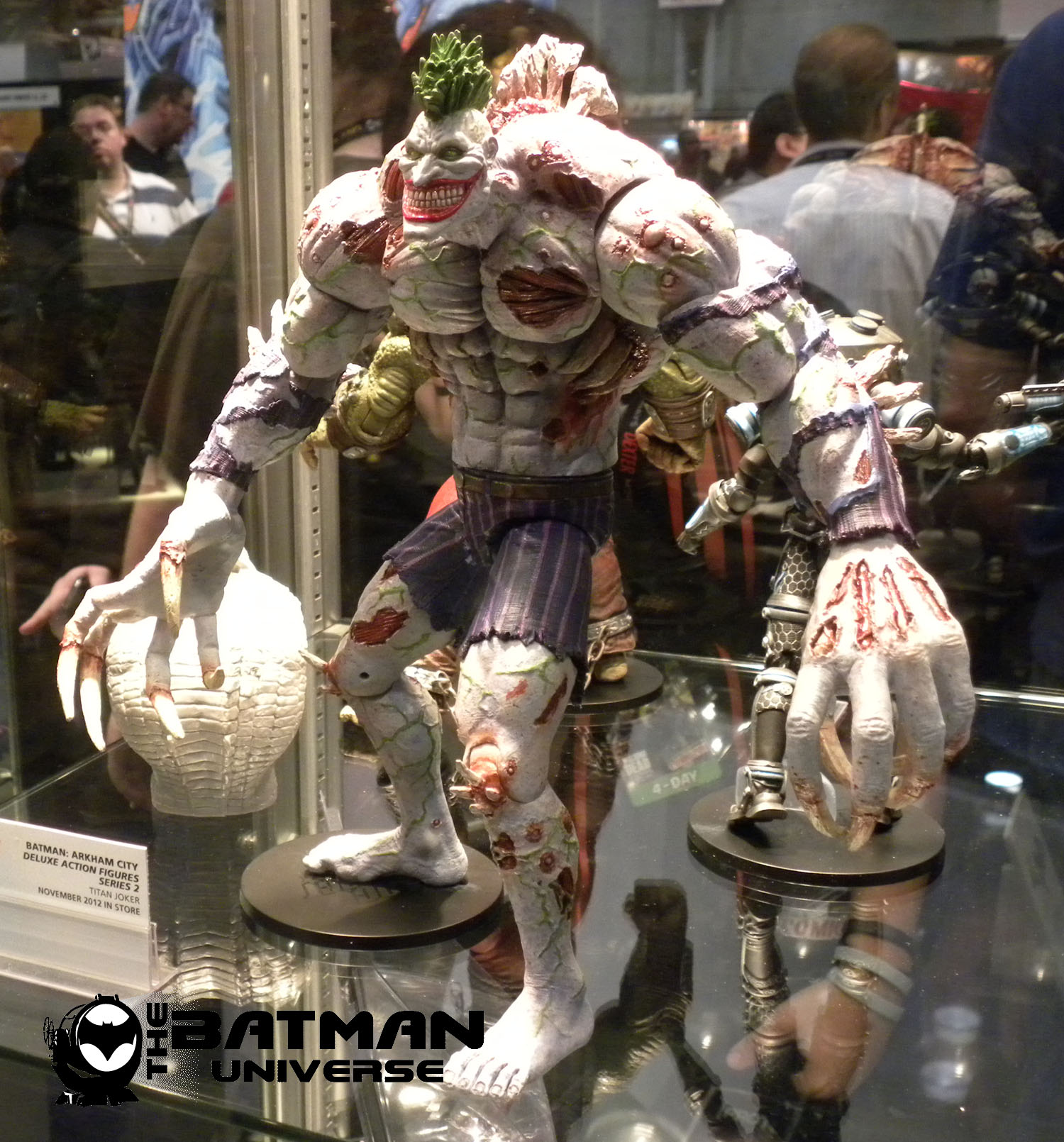 DC Direct Batman: Arkham City Deluxe Series 2-Titan Joker